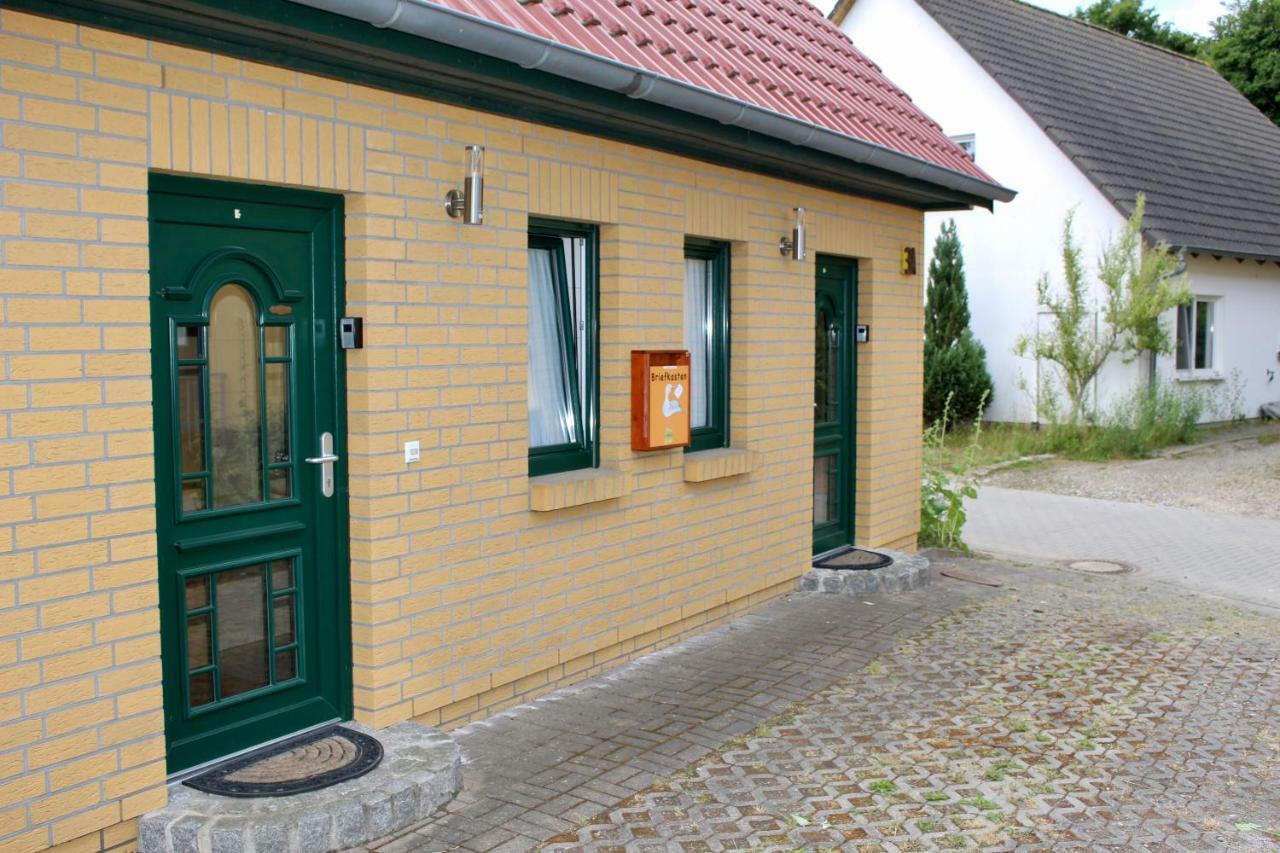 Ferienhaus Zum Findling Гёрен Экстерьер фото
